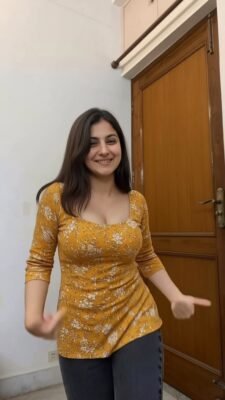 10 फैंसी ब्लाउज डिजाइन Ideas ब्लाउज की नई डिजाइन Images 10 फैंसी ब्लाउज डिजाइन Ideas ब्लाउज की नई डिजाइन Images